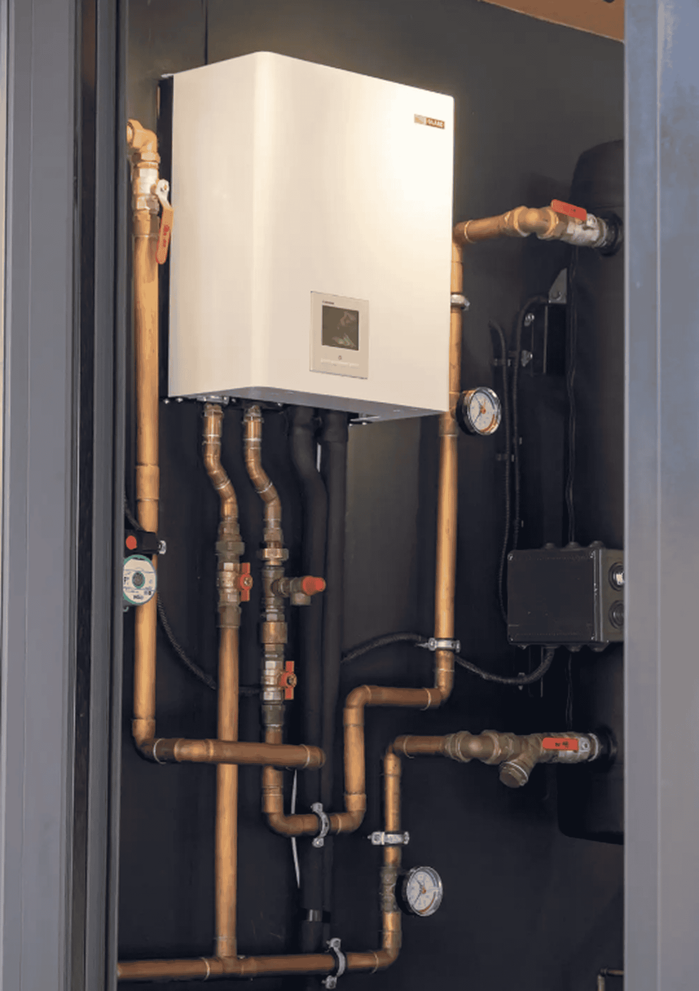 Тепловий насос Mitsubishi Heavy HeatGuard 110SX (HPM 110-160/HPC110VSX) повітря-вода на 11.2 кВт 380В