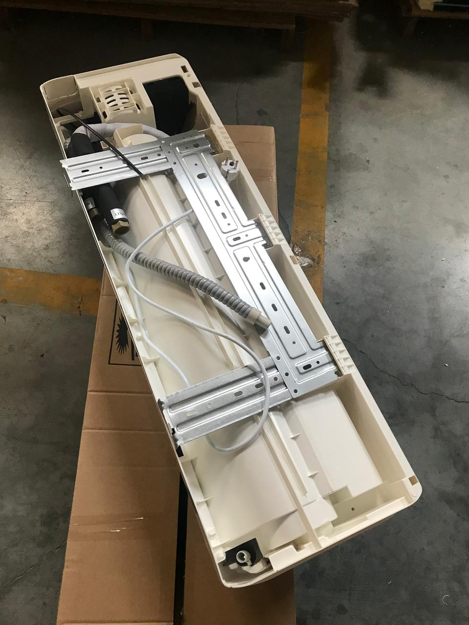 Фанкойл настінний Raymer FAN-55BG + DC інвертор на 550 м3/год, до 30 м2