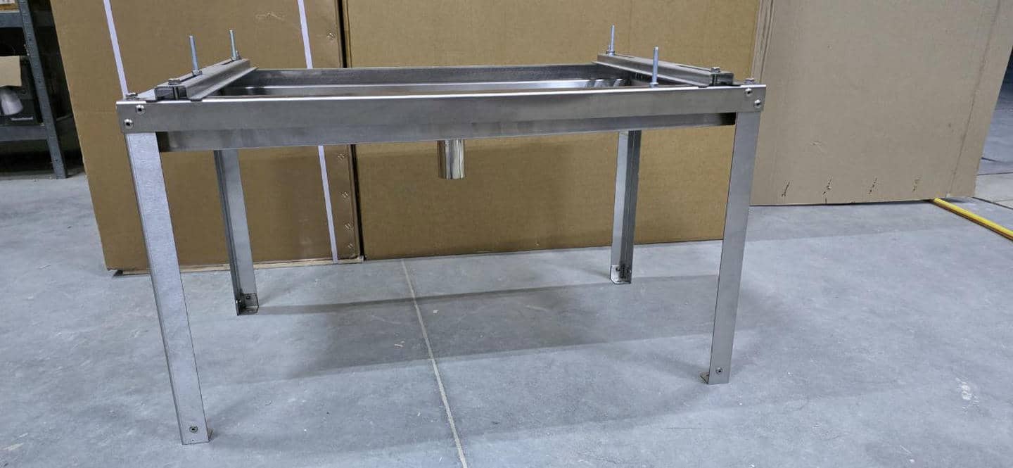 Підставка з піддоном 1200х520х520 з піддоном + нагрівальний кабель і термостат